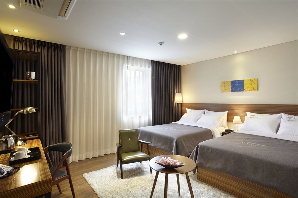 Cinema House Hotel In Busan Exteriör bild