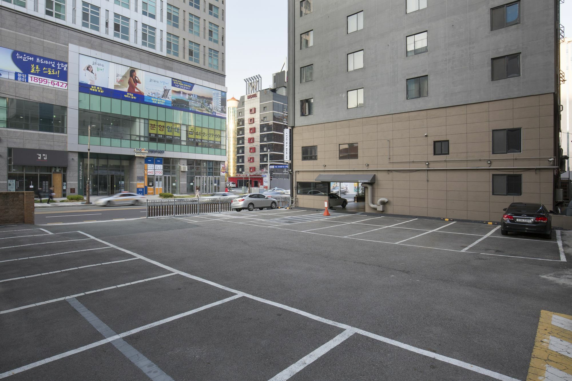 Cinema House Hotel In Busan Exteriör bild